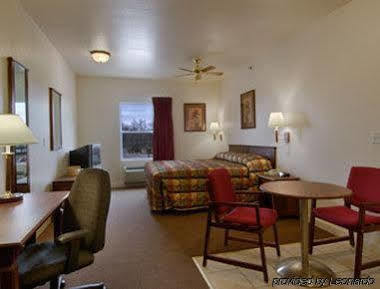 Super 8 By Wyndham St. Louis Airport Otel Woodson Terrace Dış mekan fotoğraf